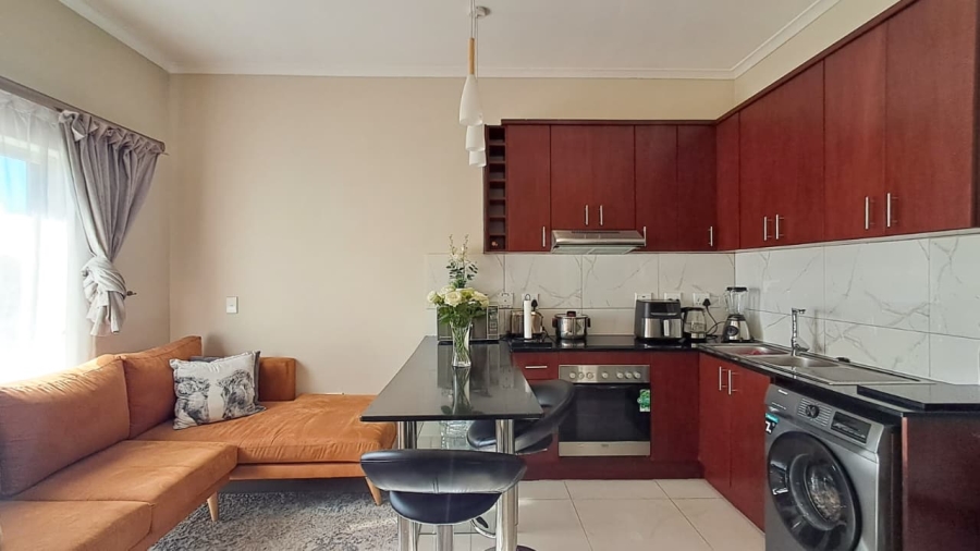 To Let 2 Bedroom Property for Rent in Buh Rein Estate Western Cape
